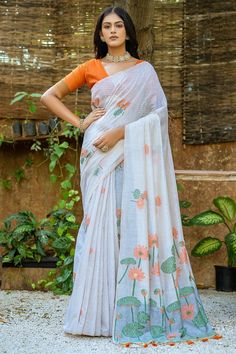 Daily Wear Muga Cotton Fabric Weaving Work Off White Saree Off White Saree, Fabric Weaving, White Saree, Embroidered Saree, Desi Clothes, Everyday Elegance, Half Sleeve Blouse, Art Silk Sarees, Wear Saree