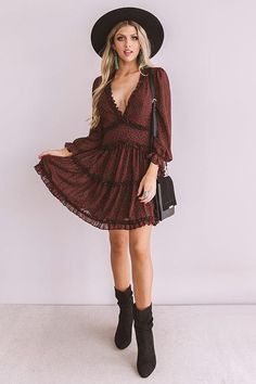 Botas Outfit, Dresses With Cowboy Boots, Looks Country, Floral Babydoll Dress, Nashville Outfits, Country Dresses, Western Outfits Women, Sheer Material, Western Outfits