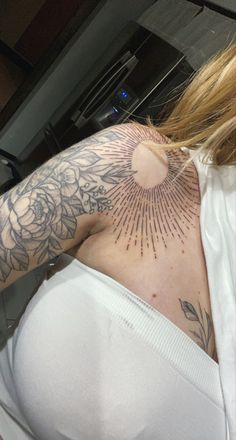 Sun Tattoo, Florals, Shoulder Sun Tattoo Ideas For Women Shoulder, Sun And Floral Tattoo, Shoulder Top Tattoo, Sunburst Tattoo Shoulder, Sun Tattoo Shoulder For Women, Sunshine Shoulder Tattoo, Sun Sternum Tattoo Women, Cute Shoulder Tattoos For Women, Shaded Sun Tattoo