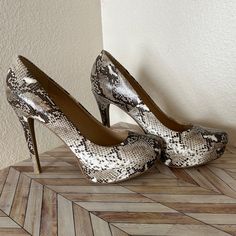 Chinese Laundry Platform Pumps Size 9 Never Worn. Snakeskin Print Heel Is 5 Inches Laundry Platform, Chinese Laundry Shoes, Chinese Laundry, Snakeskin Print, Platform Pumps, Tan Brown, Snake Skin, Shoes Women Heels, Shoes Heels