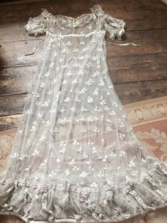 1820s Fashion, Regency Gown, Regency Era Fashion, Regency Dress, Regency Fashion, Old Dresses, Antique Clothing, Linens And Lace, Vestidos Vintage