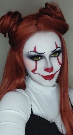 Pennywise Face Painting, Halloween Makeup Clown Scary, Penny Wise Face Paint, Female Pennywise Makeup, Pennywise Face Paint, Make Up Halloween Mujer, Makeup Halloween Ideas Creative, Penny Wise Makeup, It Halloween Costumes