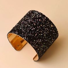 You Will Love This Gold And Black Glitter Bracelet. Bracelets Boho, White Gold Bangle, Gold Cuff Bracelet, Cuff Bracelets Handmade, Bracelet Christmas, Wide Cuff Bracelets, Cuff Bangle Bracelet, Wide Bracelet, Christmas Bracelet