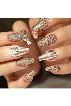 Gold And Silver Nails, Sparkly Acrylic Nails, Eyeliner Glitter, Golden Nails, Bridal Nail Art, Nagellack Trends, Gold Nail Designs, Silver Nail, Glamorous Nails