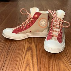 Brand New Never Worn Sz 7 Chuck Taylors. Cute Converse Shoes, Cute Converse, Converse Red, Shoes Converse, Women's Converse, Shoes Color, Crazy Shoes, Converse High, Converse High Tops