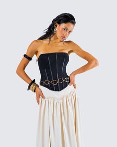 The perfect finishing touch 😘 Complete with an adjustable chain closure, this gold chain metal belt will instantly take any look to the next level 🌟 Black Mesh Corset, Gold Chain Belt, Mesh Corset, Black Off Shoulder, Something To Remember, Metal Belt, Graphic Top, White Jersey, Chain Belt