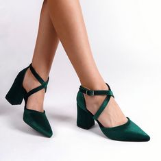 GREEN VELVET HEELS, GREEN VELVET SHOES, GREEN BRIDAL SHOES, GREEN WEDDING SHOES, GREEN BLOCK HEELS, GREEN CRISS CROSS HEELS  As Eleanor Louise, we stand out with our Green Velvet heeled shoes that combine style and comfort. Specifically designed for brides, these shoes are crafted with high-quality materials. * Made from Green Velvet and Premium Vegan Leather, our shoes are equipped with an ankle strap that provides comfort throughout the day. * Completing your style and boosting your confidence is the most elegant way! Green Velvet 3.15-inch (8 cm) high-heeled shoes offer elegance and chicness with every step. Whether it's for daily wear or a special event, these shoes not only add height but also provide a sophisticated touch to your style. * Their classic and elegant design perfectly co Green Heels With 4-inch Heel For Party, Spring Green Closed Toe Heels, Green Evening Heels With Heel Strap, Evening Green Heels With Heel Strap, Green Evening Heels With Wrapped Heel, Evening Green Heels With Wrapped Heel, Green Wrapped Heel Evening Heels, Green Low Heel Heels With Padded Heel, Green Low Heels With Padded Heel