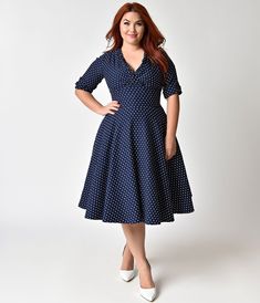 Unique Vintage Plus Size 1950s Black & Red Roses Print Delores Swing D Dresses For Apple Shaped Women, Vintage Outfits Plus Size, Easter Dress Toddler, Plus Size Sundress