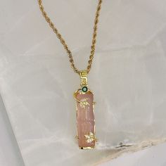 18K gold, stainless steel set with pale pink jade. Pink Jade helps those with broken hearts and those who have difficulty letting love into their lives. It’s a cleanser that slowly purifies your aura. The goal is to eliminate the dark energy that holds you back and closes your heart. The properties of Pink Jade work to heal all emotional wounds and bring you back to a state of acceptance and love. Fuchsia Necklace, Bamboo Necklace, Lavender Necklace, Brow Tattoo, Spiritual Necklace, Pink Jade, Gemstone Earrings Gold, Simple Chain, Dark Energy