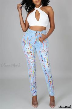 Olivia Mark - Vaqueros rectos de cintura alta con estampado azul claro y detalles desgastados - Perfectos para la moda casual Blue Non-stretch Ripped Pants, Blue Ripped Non-stretch Pants, Non-stretch Ripped Blue Pants, Blue Non-stretch Ripped Bottoms, Blue Ripped Non-stretch Bottoms, Non-stretch Ripped Blue Bottoms, Fitted Blue Ripped Pants, Fitted Ripped Blue Pants, Blue Ripped Pants For Spring