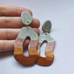 ceramic earrings Fimo Clay Jewelry, Fimo Earrings Ideas, Diy Clay Jewelry, Earrings Photography, Pottery Earrings, 70s Colors, Handmade Ceramic Jewelry, Pottery Jewelry, Handmade Clay Jewelry