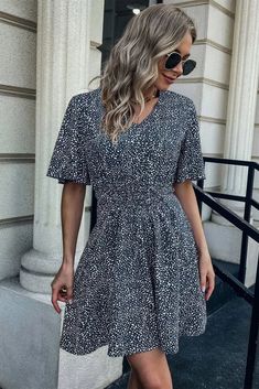 Summer Women's Fashion New Printed V-neck Waist Casual Dress Casual Black Dress With Notched Neckline, Black Dress With Notched Neckline For Spring, Casual V-neck Mini Dress With Floral Print, Casual Dress With Notched Neckline For Day Out, Casual Long Sleeve V-neck Dress, Casual Fitted Dress With Notched Neckline, Casual Mini Dress With Notched Neckline, Flowy V-neck Casual Mini Dress, Casual Fitted Midi Dress With V-neck