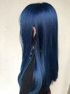 Blue And Black Hair Ideas, Dyed Hairstyles, Dark Blue Hair, Instagram Hairstyles, Attitude Clothing, Dye Hair, Blue Highlights