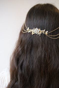 Draped Bridal Headpiece Gold Wedding Hair Drape Gold Hair - Etsy Forest Quinceanera, Ethereal Hair, Silver Wedding Headpiece, Bohemian Bridal Hair, Oc Clothes, Gold Hair Piece, Hair Chain, Silver Hair Comb, Wedding Hair Head Piece