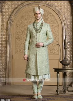 Maharashtrian Groom Outfit Wedding, Green Sherwani, India Fashion Men, Mens Traditional Wear, Best Indian Wedding Dresses, Groom Sherwani