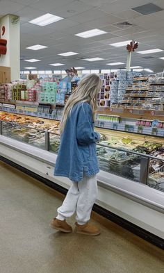 Grocery Store Outfit, Uggs Tasman, Amsterdam Outfit, Uggs Outfits, Sweatpants Outfits, Errands Outfit, Wardrobe Goals, Dream List, Thanksgiving Outfits