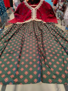 *5XL Size Rayon Alya Anarkali Kurtis*
*Fabric*: Rayon 
*Bust*: 50in
*Length*: 46in
*Work*: Sequence & Embroidered 
*Price: Rs 699/- Only*
Shipping charges Extra Rs 50 for Tamilnadu, Rs 80 For Otherstates 
Payment Mode Gpay