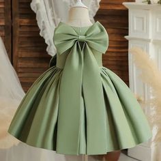 Green / 4T Elegant Bow Girls Dress Tutu En Tulle, Baby Tutu Dresses, Christmas Dress Baby, Christmas Dresses, First Communion Dress, Baptism Dress, Dress Tulle, Tulle Tutu, Girl Princess Dress