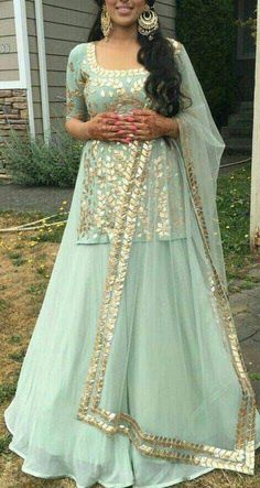 डिजाइनर कपड़े, Indian Wedding Lehenga, Traditional Indian Outfits, Indian Bridal Outfits