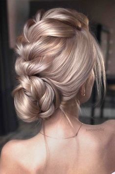 Prom hair styles are always chosen long time before the event, and this tendency is not groundless. So, you need to be prepared beforehand. Let us pick you the most flattering hairstyle. #promhairstylesforlonghair #promhairstyles #promhair #homecominghairstyles Braided Updo Wedding, Trendy Wedding Hairstyles, Low Bun, Business Hairstyles, Braided Hairstyles Updo, Braided Hairstyles For Wedding, Hair Updos