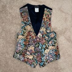 Vintage Women Floral Vest Size Medium Never Worn Thrift Fits, Floral Vest, Boho Vest, Floral Vests, Vintage Vest, Vintage Women, Womens Vest, Vintage Ladies, Top Blouse