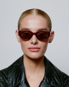 – UV 400 Protection– Polycarbonate lenses– High quality optical hinges– Cleaning bag included– Formable temples, with metal core– BPA-Free– Eco friendly materials– More than 50% recycled materials Billy Black, Jake Brown, Metal Core, Scandinavian Fashion, Face Characters, Havana Brown, Black Sunglasses, Unisex Sunglasses, Casual Everyday