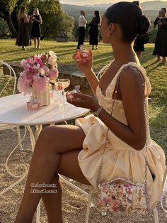 Feminine Black Women, Femininity Aesthetic, Rich Girl Aesthetic, Rich Girl Lifestyle, Black Femininity, Grown Women, Dior Beauty, Brunch Outfit