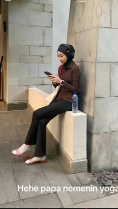 Hijabi Yoga Outfit, Modest Golf Outfit, Ootd Gym Hijab, Outfit Gym Hijab, Modest Tennis Outfit, Yoga Fits, Ootd Sporty