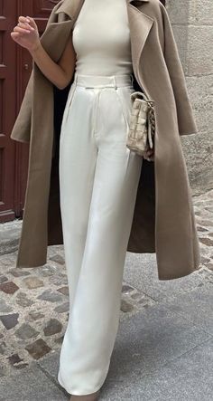 Palazzo Pants Winter Outfit, Palazzo Pants Outfit Winter, Korea Winter, Glitter Pants, Outfit Elegantes, Winter Pants Outfit, Modest Clothes, Professional Work Outfit, Outfit Work