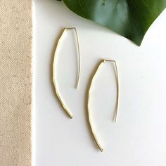 Leila Linear Earrings Haitian Metal Art, Free In French, Earring Wires, Free Earrings, Glass Gifts, Journal Gift, Women Artisans, Simple Earrings, Top Gifts