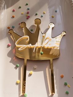 a cake that is shaped like a crown