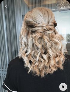 Half Up Half Down Hairstyle, Cute Prom Hairstyles, Prom Hair Medium, Down Hairstyle, Wedding Hair Half, Half Up Half Down Hair Prom, Wedding Hairstyles Medium Length, Mother Of The Bride Hair, Prom Hair Down