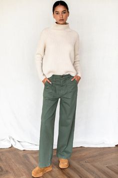 Vintage Army Pant Long - Vintage Green - Emerson Fry Army Green Pants Outfit, Denim Fashion Outfits, Uniqlo Women Outfit, Green Pants Outfit, Dark Green Pants, Army Green Pants, Winter Pants Outfit, Emerson Fry, Army Pants