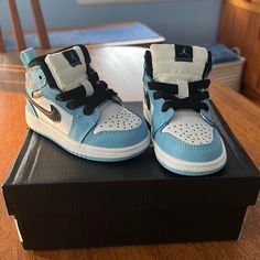 Never Worn Kids Nike, Girly Shoes, Toddler Shoes, Future Baby, Nike Shoes, Kids Shoes, Baby Shoes, Shoes Sneakers, Kids Shop