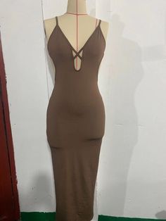 F00149595-302 Solid Backless Bodycon Midi Dress, Solid Color Backless Bodycon Midi Dress, Solid Color Bodycon Backless Midi Dress, Solid Color Backless Midi Dress, Solid Sheath Dress For Club, Backless Bodycon Midi Dress, Brown Bodycon Maxi Dress For Party, Brown Backless Dress For Date Night, Sleeveless Brown Club Dress