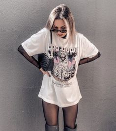 Concert Outfit September, Edgy Night Out Outfit Summer, 90s Street Style Aesthetic Vintage, Edgy Outfits Concert, Band Tee Dress Outfit, Punk Music Festival Outfit, Oversized Band Tee Outfits Grunge, Western Rocker Aesthetic, Edgy Nashville Outfits