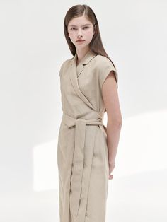 This is a trendy and feminine dress by NILBY P that is made out of high quality and sturdy material. With distinctive mood of the design and comfortable wear, you can style it for your casual daily outfit.- Light weight without lining- Adjustable strap on the waist- Feminine and modern mood Summer Wrap Dress, Summer Wraps, Feminine Dress, Daily Outfits, Wrap Dress, High Quality, How To Wear, Design