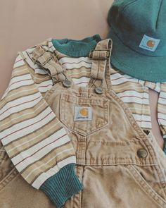 Toddler Carhartt Overalls Outfit, Retro Kids Outfit, Retro Boys Outfit, Baby Boy Fall Outfits 3-6 Months, Baby Boy Outfits Vintage, Granola Kids Aesthetic, Granola Baby Aesthetic, Baby Boy Vintage Outfits, Toddler Overalls Outfit Boys