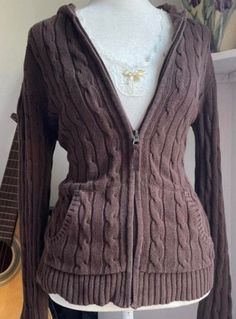 Brown Aesthetic Clothing, 2000s Autumn Outfits, Brown And Tan Outfits, Cream And Brown Outfits, Brown Fashion Aesthetic, Cute Brown Outfits, Fall Clothes Aesthetic, Brown Clothes Aesthetic, Beige Outfit Aesthetic