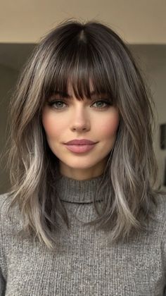 Effortless medium length gray for Textured Lob with Curtain Bangs 💄 Curtain Bangs Lob, Medium Length With Curtain Bangs, Textured Lob With Curtain Bangs, Curtain Bangs Medium Length Hair, Gray Hairstyles With Bangs, Lob With Curtain Bangs, Lob Haircut Straight, Blonde Hair For Brunettes, Grey Hairstyles