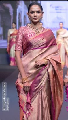 Exclusive Saree Blouse Designs, Saree Color Combinations, Kanchi Saree, Sarees Design, Desi Clothing, Saree Drape, Jacquard Saree, Saree Draping Styles