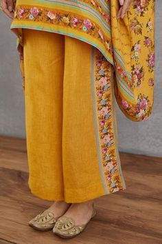 Shop for Torani Yellow Linen Sunehra Zooni Kaftan And Pant Set for Women Online at Aza Fashions Yellow Kaftan, Tunic Linen, Kaftan Tunic, Topaz Yellow, Linen Embroidery, Pants Linen, Luxury Sale, Silk Pants, Floral Motifs