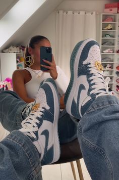 Pretty Sneakers, Preppy Shoes, All Nike Shoes, Foto Tips