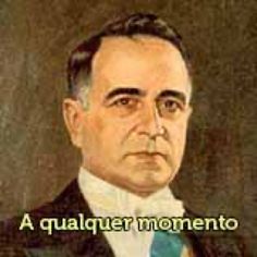 an image of a man with a quote on it that says, a qualquer momento