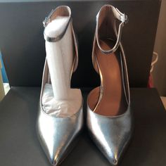 Bnwt Hanson Heritage Silver Lame Pumps Never Worn. Box And Dust Bag Included Pointed Toe Heels With Silver-tone Hardware For Evening, Chic Heels With Silver-tone Hardware And Ankle Strap, Chic Ankle Strap Heels With Silver-tone Hardware, Chic Heels With Ankle Strap And Silver-tone Hardware, Evening Heels With Silver-tone Hardware And Pointed Toe, Elegant Pointed Toe Heels With Silver-tone Hardware, Party Heels With Pointed Toe And Silver-tone Hardware, Chic Formal Heels With Silver-tone Hardware, Chic Silver-tone Heels For Formal Occasions