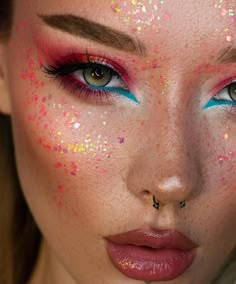 Contortionist Makeup, Colorful Rave Makeup, Circus Inspired Makeup, Circus Makeup Pretty, Circus Makeup, Rainbow Eye Makeup, Vibrant Makeup, Pride Makeup