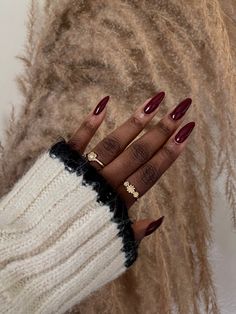 Fall nails 2023, October nails, fall nail design, red fall nails, fall nails red, burgundy fall nail Cherry Wine Nails, Burgundy Acrylic Nails, Paznokcie Hello Kitty, Kutek Disney, Wine Nails, Red Acrylic Nails, Cherry Wine, October Nails, Nagel Tips