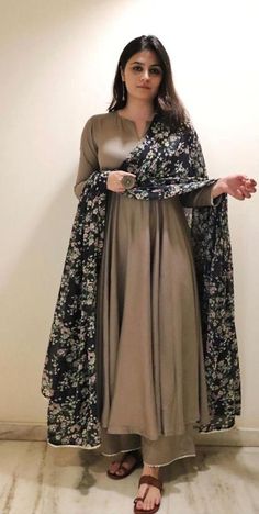 Indian Ethnicwear, Indian clothes, women Indian outfits, Rayon Kurti Pant, Ethnic Kurti Pant, Indian outfit Stitched Kurti, Anarkali Dress Pattern, Casual Indian Fashion, Pakistani Fancy Dresses, Long Dress Design, Salwar Kamiz, Trendy Dress Outfits, Simple Pakistani Dresses, Fashion Enthusiast