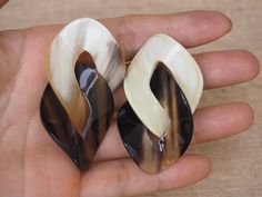 This beautiful earrings pair is handcrafted 100% from natural buffalo horn material. Dimension: 6 x 4 cm. Finish: polish. Metal Parts: stainless steel L304. Each piece of natural horn has its own color variation which make it unique. We will send a color similar to this item or similar to your choice.  If you want please just request for a photo before shipping to make sure you can receive exactly the one you like, your satisfaction is our happiness. Have a happy shopping time! See you again soo Horn Bracelet, Horn Earrings, See You Again, Beautiful Bracelet, Bracelet Set, Beautiful Earrings, See You, Jewelry Earrings Dangle, Color Variations