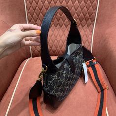 Size: 28cm*19cm*4.5cm It comes with Dust box, Care manual, Tag, and Paper bag. Top Collection, Shoulder Tote, Crossbody Shoulder Bag, Clutch Bag, Paper Bag, Essence, Bag Lady, Things To Come, Shoulder Bag